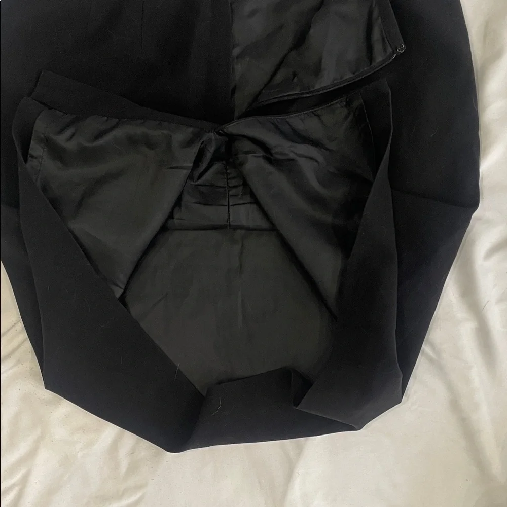 Calvin Klein Black Pencil Skirt: Timeless Elegance 📚🖋️ - Picture 11 of 16